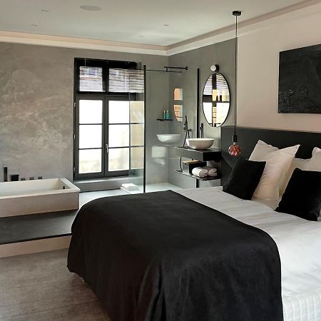 Ennea - Jacuzzi & Luxury Suites (Adults Only) Perpignan Eksteriør bilde