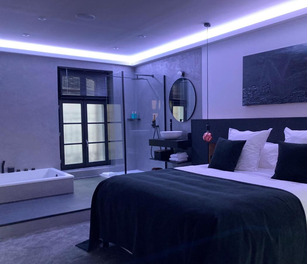 Ennea - Jacuzzi & Luxury Suites (Adults Only) Perpignan Eksteriør bilde