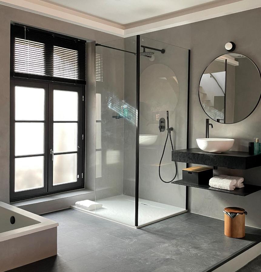 Ennea - Jacuzzi & Luxury Suites (Adults Only) Perpignan Eksteriør bilde